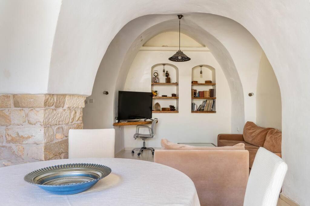 שלווה בעיר העתיקה - Peace In The Heart Of The Old City Safed Exterior photo