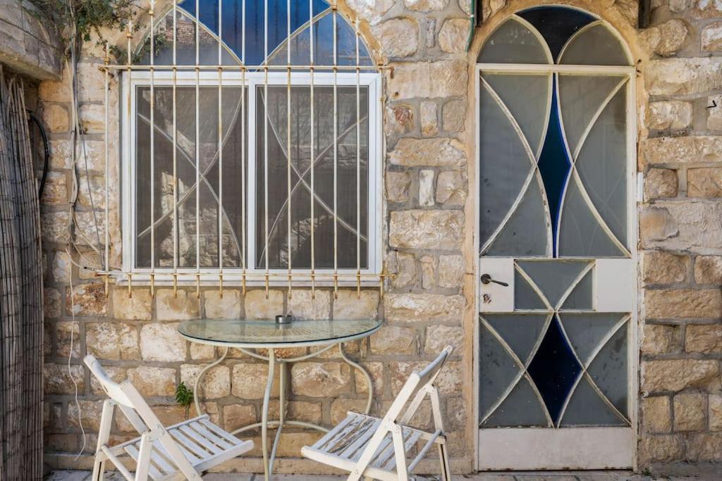 שלווה בעיר העתיקה - Peace In The Heart Of The Old City Safed Exterior photo